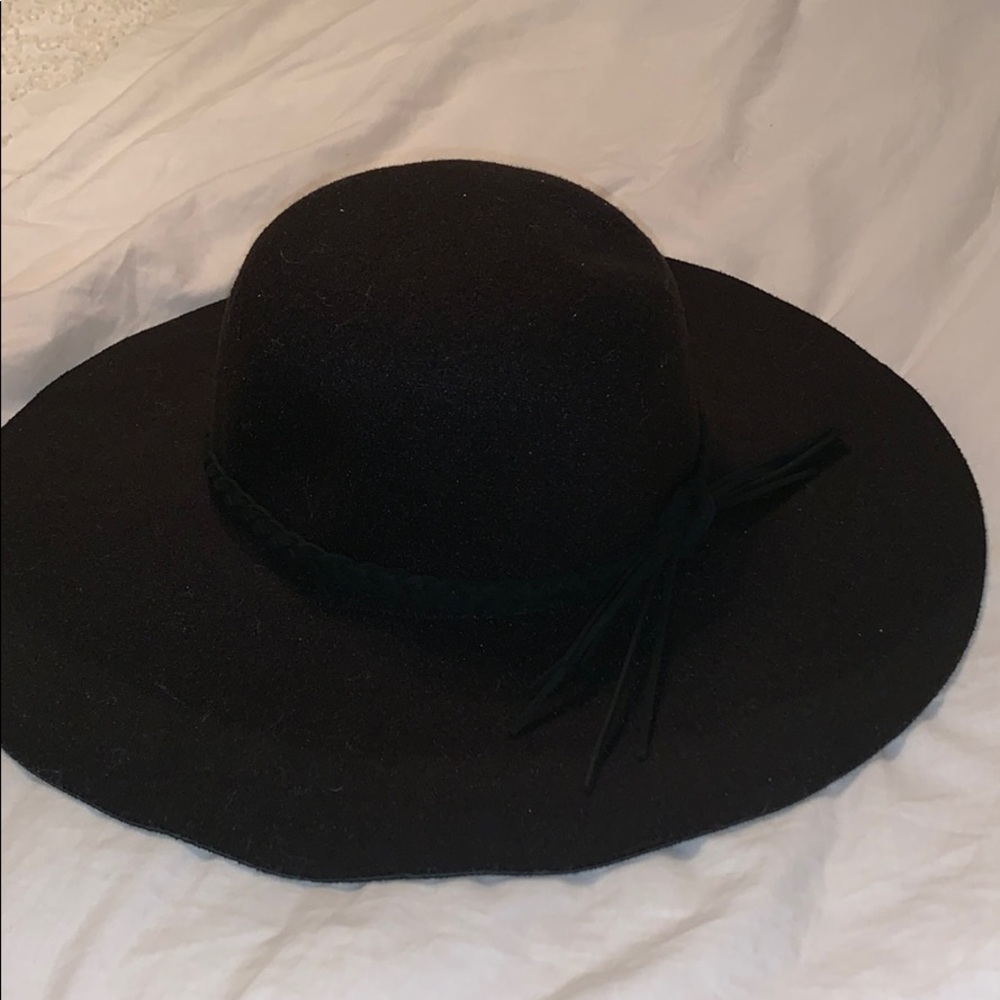 Floppy Brim Black Sun Hat
